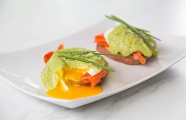 Avocado Hollandaise Eggs Benedict Egg Recipes