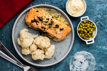 Salmon fillet with pineapple and cauliflower for 20 minute dinner recipes